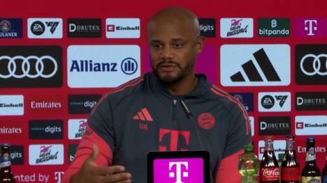 Neuzugang Nicolas Jackson muss sich immer wieder Kritik für seine bisherigen Leistungen beim FC Bayern anhören. Trainer Vincent Kompany erklärt ausführlich, wie er den Stürmer bisher erlebt.