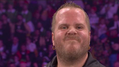 Dirk van Duijvenbode scheidet bei der Darts-WM überraschend gegen James Hurrell aus. Dabei spielt der Engländer teils spektakuläre High-Finishes und beweist in den entscheidenden Momenten Nervenstärke. 