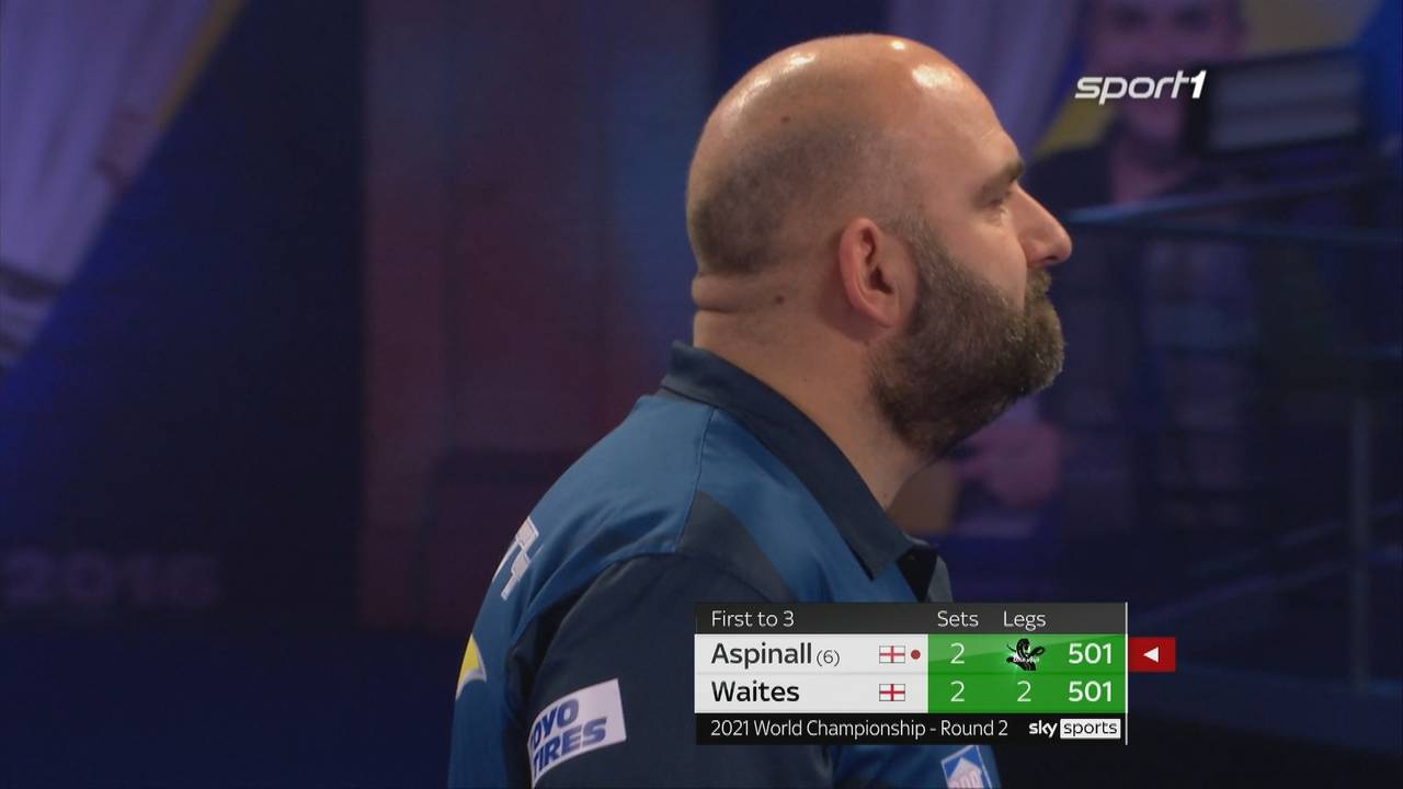 Darts-WM 2021: Nathan Aspinall besiegt Scott Waites mit 3:2