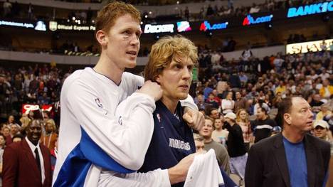 Bittere Nachrichten aus den USA: Shawn Bradley, langjähriger Teamkollege von Dirk Nowitzki bei den Dallas Mavericks und in der deutschen Nationalmannschaft, ist nach einem Verkehrsunfall querschnittsgelähmt. 