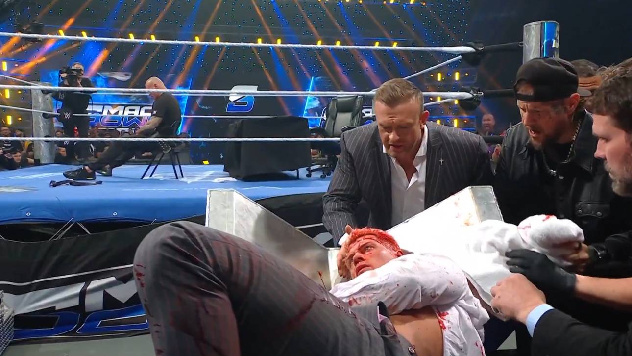 Blutiger Schock-Verrat bei WWE!