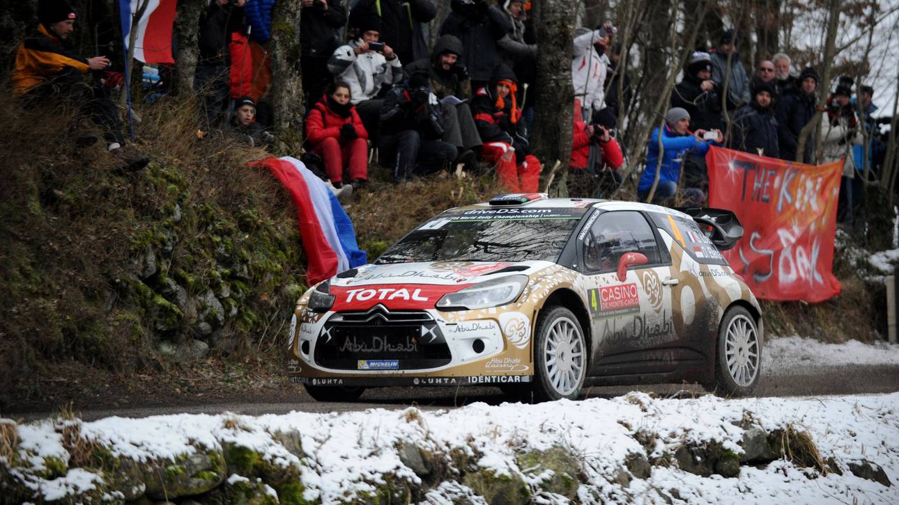 Ogier profitiert von Loebs Fehler