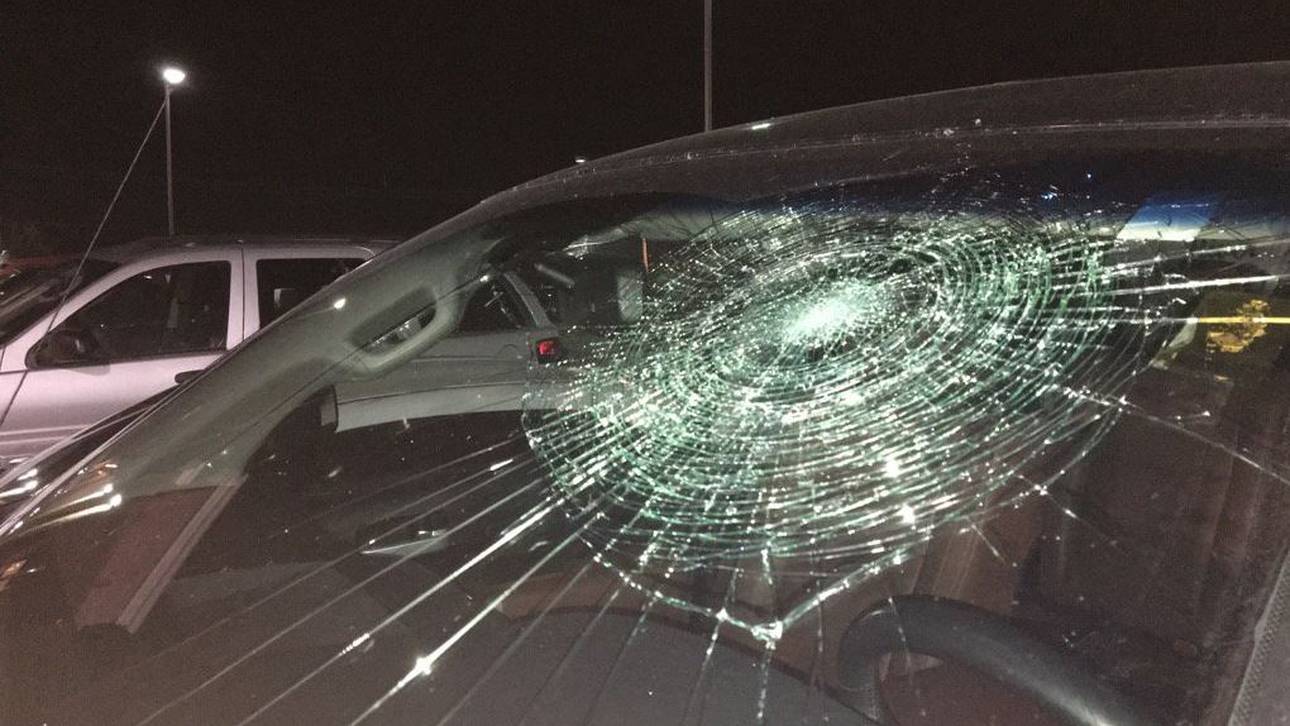 Baseball-Spieler trifft eigenes Auto