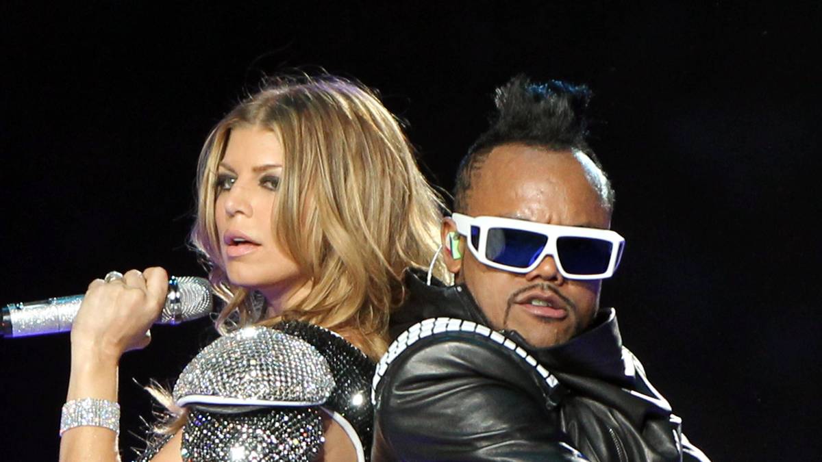 2011 wird die Ehre den Black Eyed Peas zuteil. Und die Band aus Los Angeles gibt eine spektakuläre Darbietung