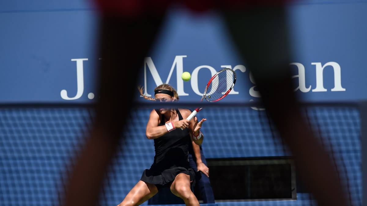 als auch im Returnspiel (hier: Anna Karolina Schmiedlova gegen Petra Kvitova)   