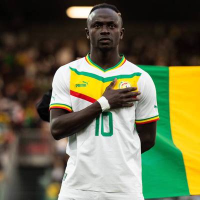 Senegal scheidet gegen England im Achtelfinale der WM aus. Sadio Mané, der das Turnier verletzt verpasst, richtet emotionale Worte an seine Teamkollegen.