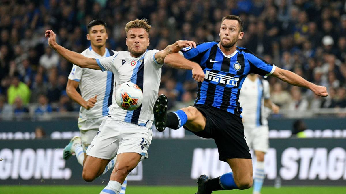 ABWEHR - STEFAN DE VRIJ (r.): Zweikampfstarker Fixpunkt in der Dreierkette. Auch der Niederländer konnte jedoch nicht verhindern, dass Inter zuletzt in drei Pflichtspielen hintereinander jeweils mindestens zwei Tore kassierte