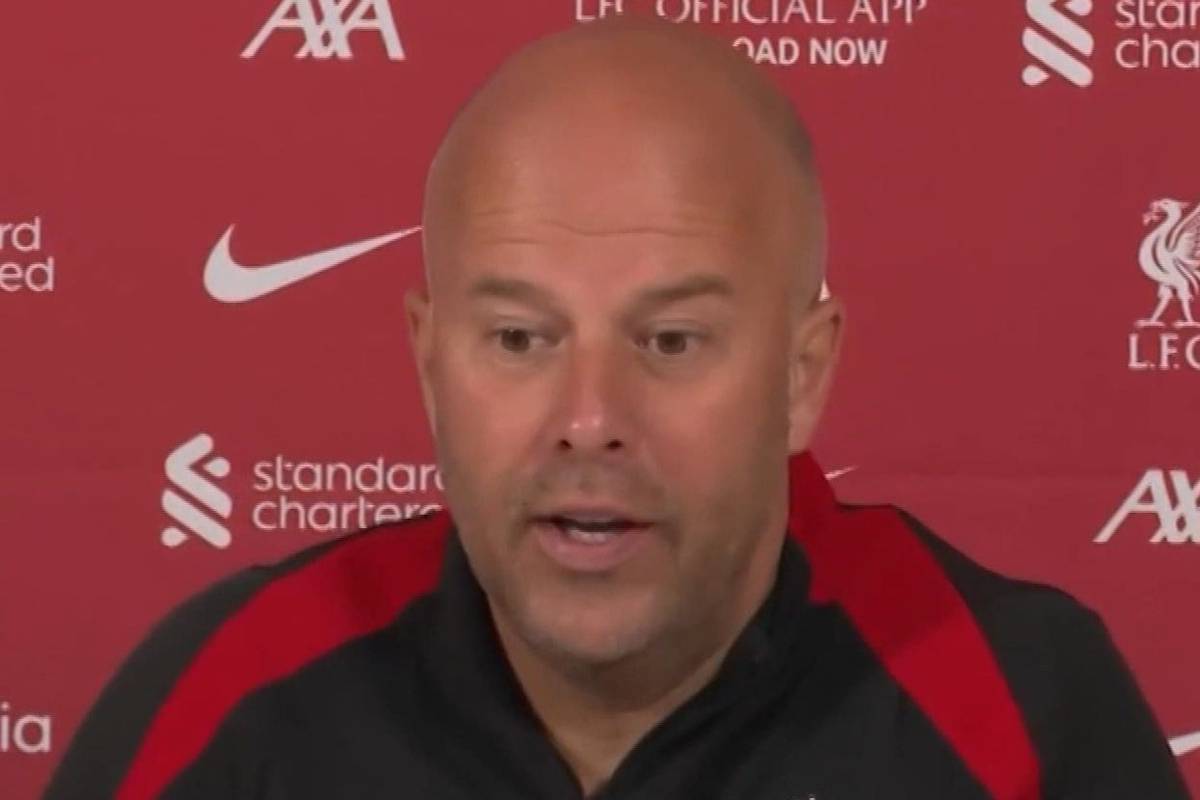 Liverpool-Coach Arne Slot sieht Mohamed Salah in einer guten Position, um heuer ein Wörtchen um den Ballon d´Or mitzureden, betont aber auch, dass andere Spieler ebenfalls herausragende Leistungen gezeigt haben.