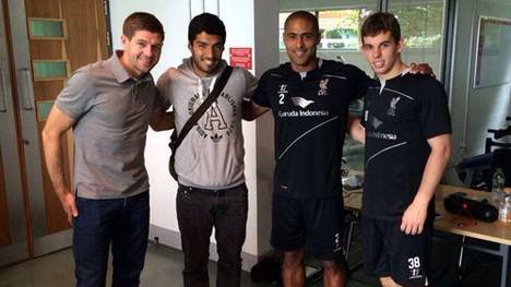 Noch einmal in Liverpool: Luis Suárez verabschiedete sich von seinen ehemaligen Mitspielern.