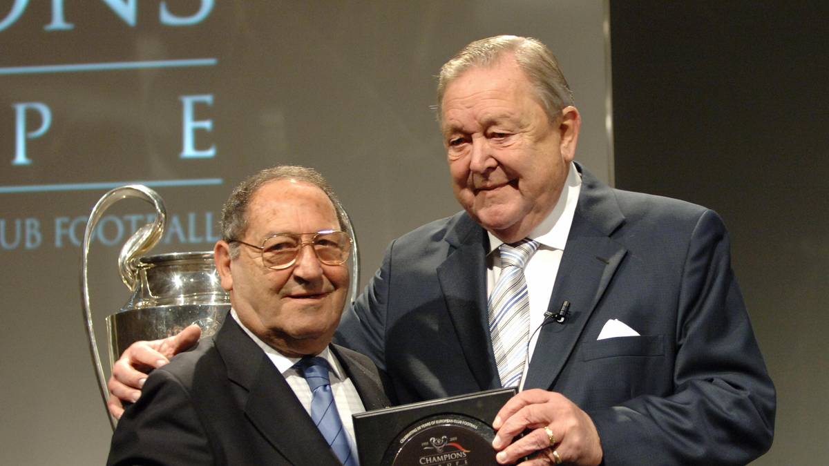 In der Liste der meisten Meistertitel in La Liga hält Real-Legende Paco Gento mit zwölf Titeln den Rekord. Messi steht mit der Meisterschaft in dieser Saison bei elf. In der kommenden Saison kann er zumindest mit Gento gleichziehen und ihn in seiner Karriere vielleicht sogar noch überholen