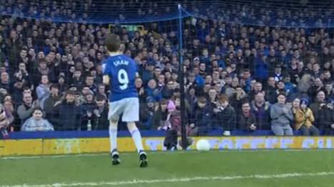 Der neun Jahre alte George Shaw schoss das Tor des Monats Januar beim FC Everton