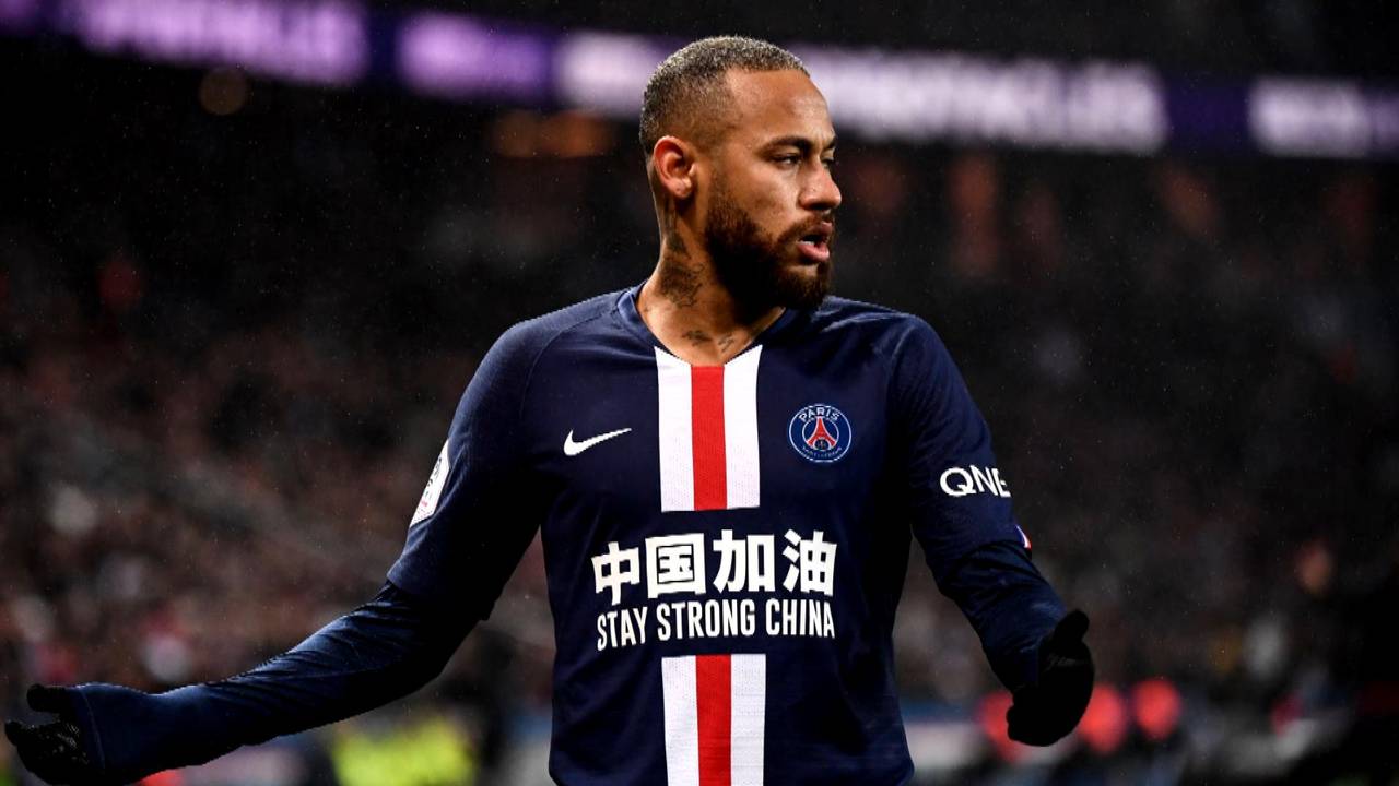 Neymar von Paris Saint-Germain wegen Homophobie angeklagt