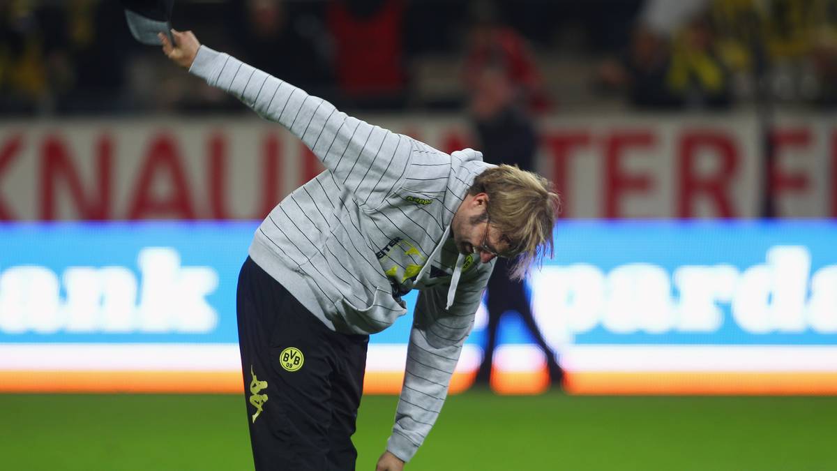 Am Ende wird der BVB mit deutlichem Abstand Meister - Klopp ist erst 44 Jahre alt