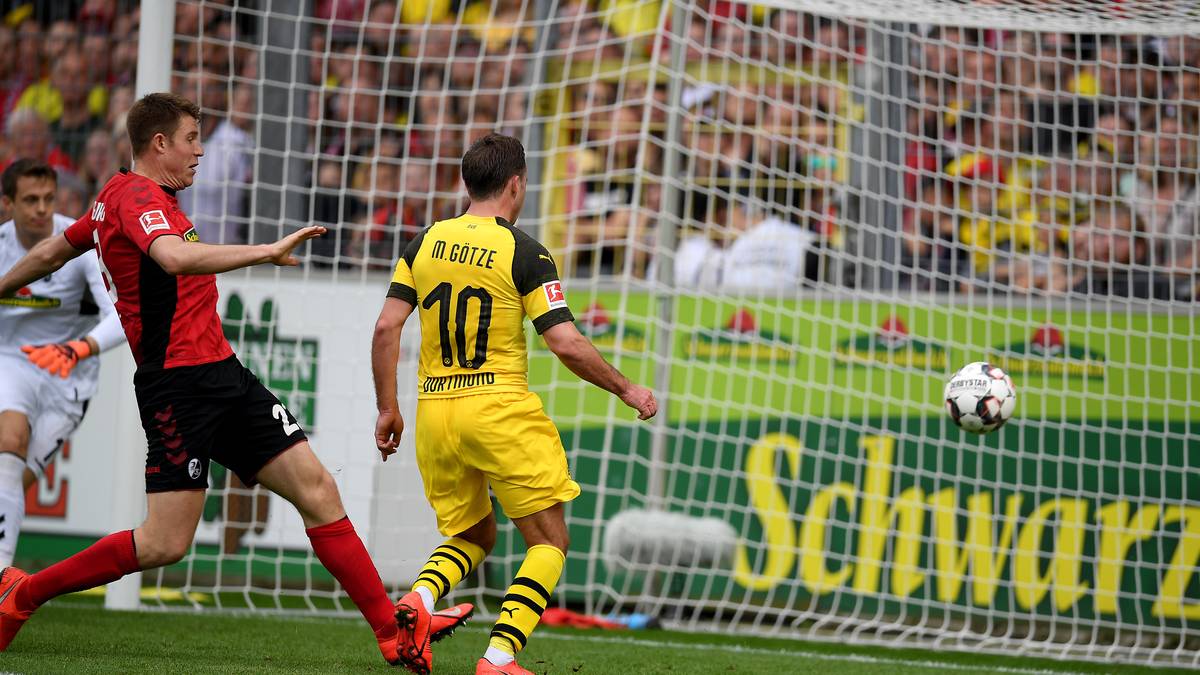 Auch beim 4:0 in Freiburg trifft Götze, der am Ende der Spielzeit auf insgesamt sieben Treffer und sieben Torvorlagen kommt. Der mittlerweile 27-Jährige ist nach seinem schwierigen Start unter Favre sichtlich in Schwung gekommen und macht Hoffnung auf die neue Saison
