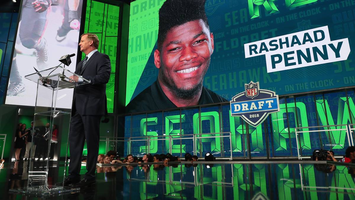 Pick Nr. 27 - RASHAAD PENNY (Running Back, San Diego State) - Seattle Seahawks (Trade mit Packers und Saints)