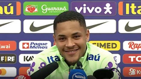 Vitor Roque und Andre sprechen vor Brasiliens Freundschaftsspiel gegen Marokko über ihr Idol Neymar und wie sie von Casemiro in die Nationalmannschaft aufgenommen wurden.