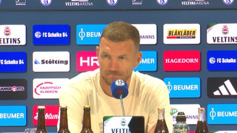 Edin Dzeko bestätigt, dass er in diesem Sommer noch weitere Angebote außer das vom FC Schalke 04 hatte.
