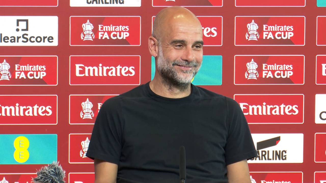 Guardiola-Flirt mit Reporter: "Klar, ich ruf dich später an!"