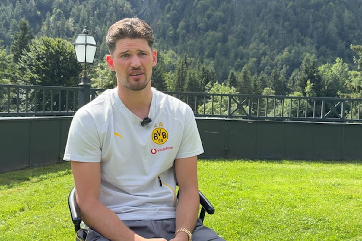Im Exklusiv-Interview mit SPORT1 verrät Torhüter Gregor Kobel, welche Titel-Ambitionen er mit dem BVB hat. 