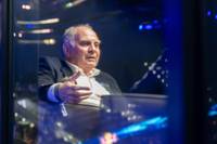 Hoeneß gibt vollmundiges Versprechen