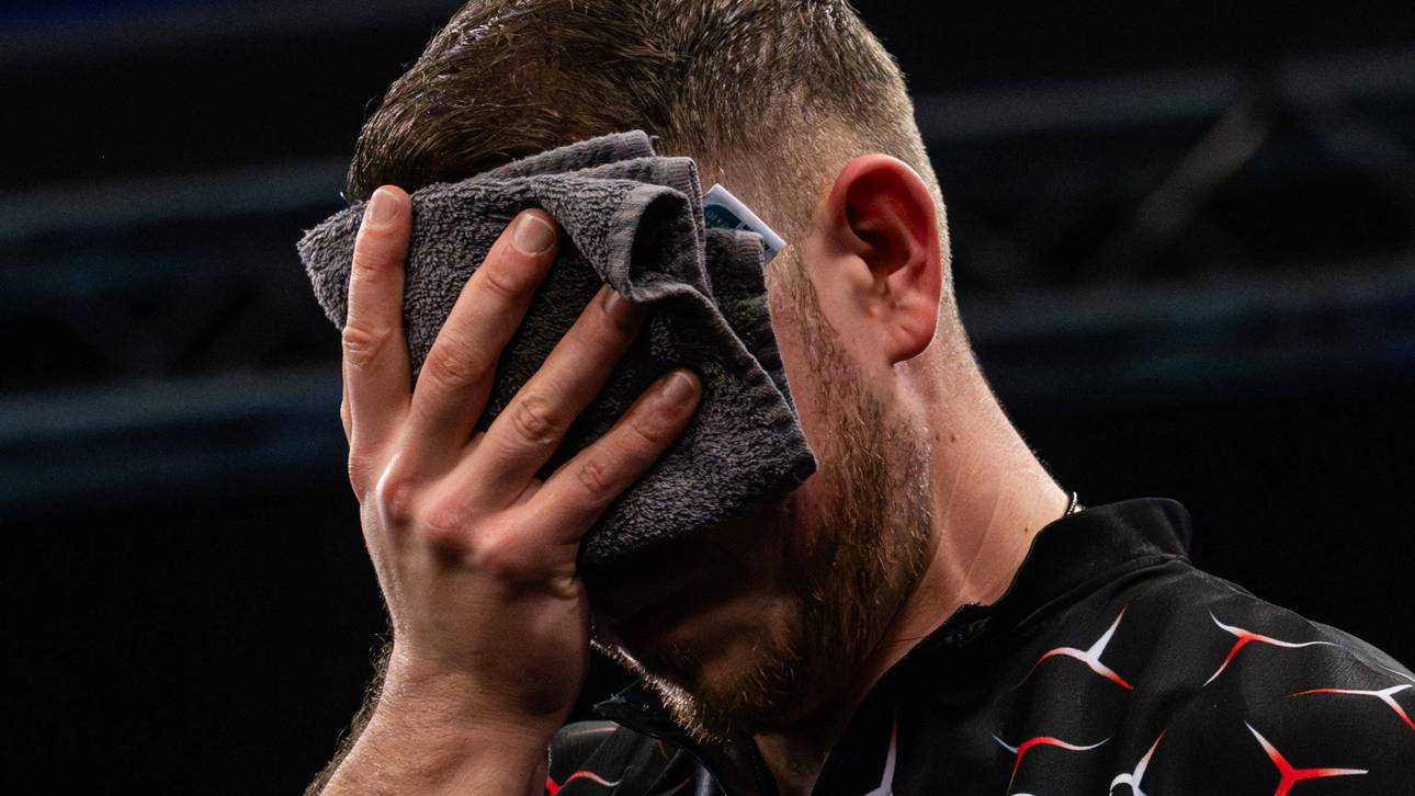 Lukas Wenig steht beim Grand Slam of Darts im Viertelfinale