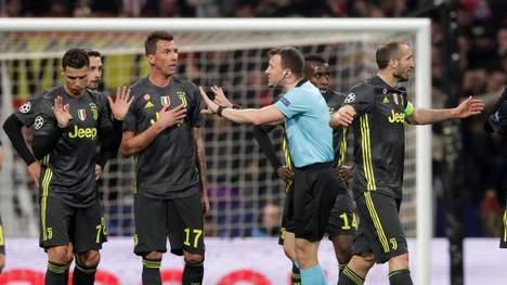 Felix Zwayer stand im Champions-League-Achtelfinale zwischen Atlético und Juve im Fokus