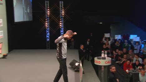 Für "The Polish Eagle" Krzysztof Ratajski ist die EM bereits nach dem ersten Spiel vorbei. Gegen Danny Noppert kommt er zu keinem Zeitpunkt wirklich im Spiel an.