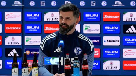 Schalke-Trainer Miron Muslic äußert sich zum Fitness-Level von Neuzugang Edin Dzeko und einem möglichen Platz in der Startelf für den Bosnier. 