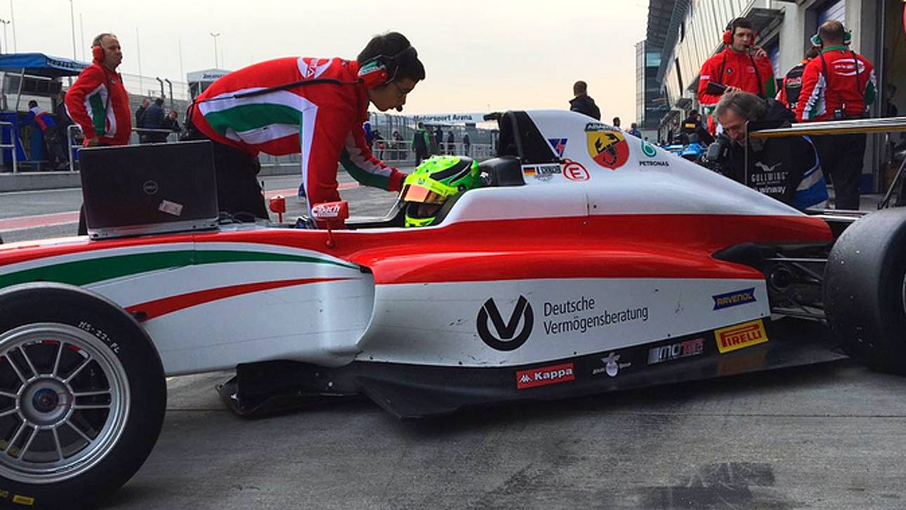 Schumacher mit Bestzeit bei Tests