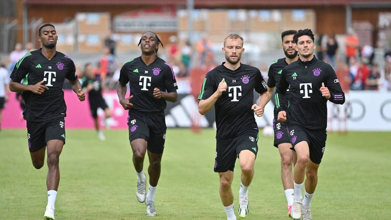 Yusuf Kabadayi (r.) wurde vergangene Saison vom FC Bayern München zum FC Schalke 04 verliehen