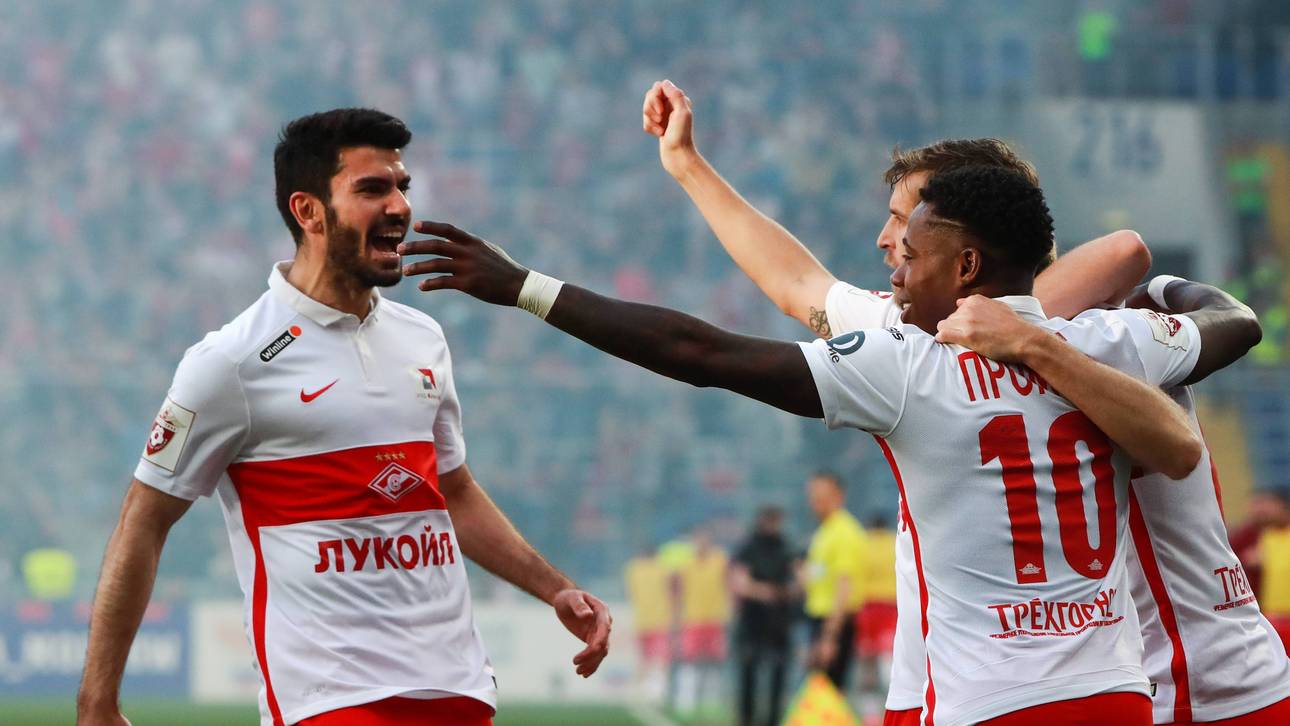 Tasci mit Spartak Moskau Meister