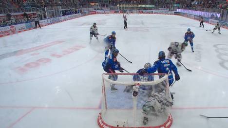 In einem turbulenten Spitzenspiel genügen den Eisbären Berlin fünf Treffer nicht zum Sieg. Den Ausschlag geben vier Überzahltore der Ingolstädter.