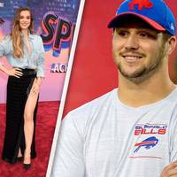Josh Allen, der Quarterback der Buffalo Bills, hat anscheinend eine prominente neue Freundin: Er wurde mit der Schauspielerin Hailee Steinfeld in New York gesichtet. 