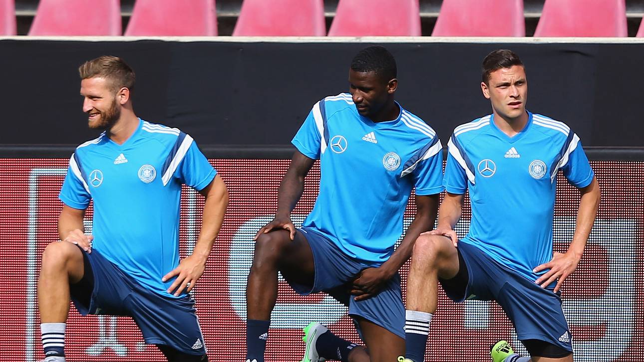 Löw vertraut junger Abwehr