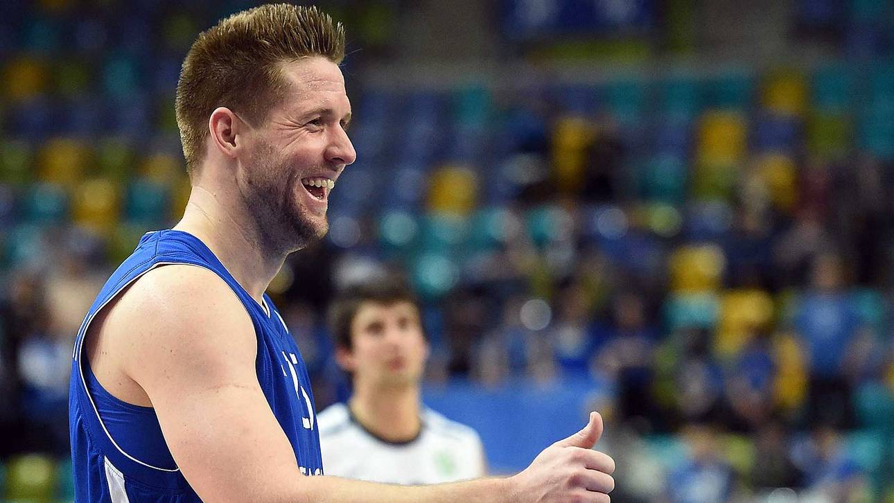 Frankfurt Skyliners binden Burtschi