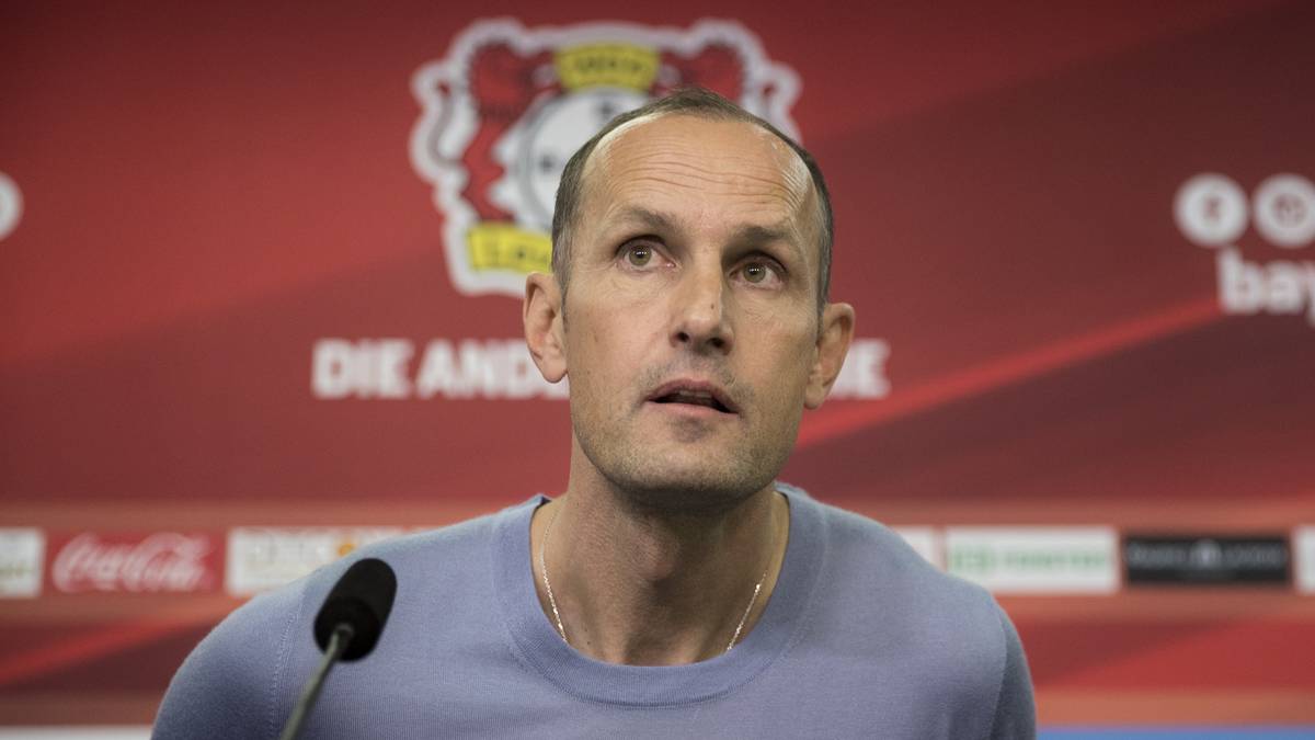 HEIKO HERRLICH (Bayer Leverkusen): Meister-Tipp: Borussia Dortmund - "Ich tippe, dass Borussia Dortmund Deutscher Meister wird."
