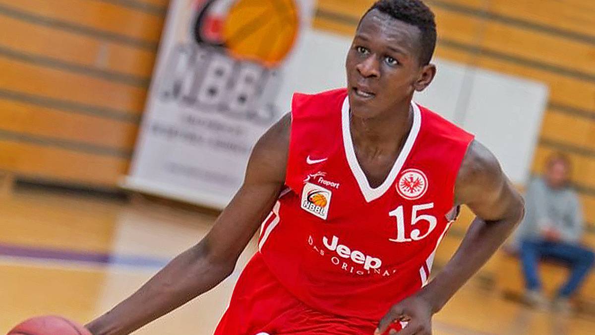 PICK 39 - ISAAC BONGA (Guard, Fraport Skyliners) - LOS ANGELES LAKERS (getradet von Philadelphia 76ers): Soll sich wohl noch mindestens ein Jahr in Europa entwickeln, dürfte aber in der Summer League schon mal NBA-Luft schnuppern. NBA-Vergleich: Shaun Livingston