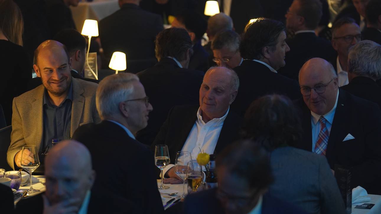 Uli Hoeneß sorgte mit einer Anekdote für Gelächter