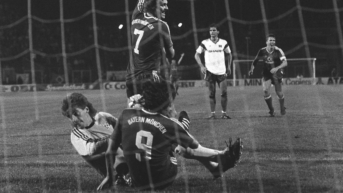 ULI STEIN: Der HSV-Torwart schlug im Supercup-Finale 1987 Bayern-Angreifer Jürgen Wegmann mit der Faust ins Gesicht. Stein flog nicht nur vom Platz, sondern auch beim HSV raus. Zudem erhielt er vom DFB eine zehnwöchige Sperre

