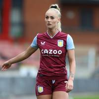 Fußballerin Alisha Lehmann spricht über das Ende von Trainerin Carla Ward bei Aston Villa. Auch zu den wilden Wechsel-Gerüchten um die eigene Person gibt der Social-Media-Star ein Update.