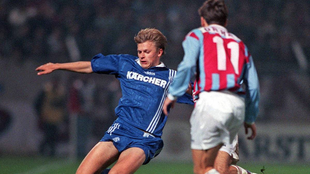 Im Rückspiel in der Türkei wird es spannend. Schalke führt zur Pause durch einen Doppelpack von Johan de Kock mit 2:0 - und liegt nach 71 Minuten plötzlich 2:3 hinten. Erst ein erneuter Treffer von Max beseitigt die letzten Zweifel am Weiterkommen