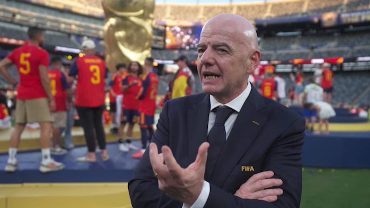 Auf einmal spricht Infantino davon, Abseits ändern zu wollen