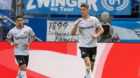 Patrik Schick (rechts) führte Bayer Leverkusen mit einem Doppelpack zum Auswärtssieg gegen Hoffenheim