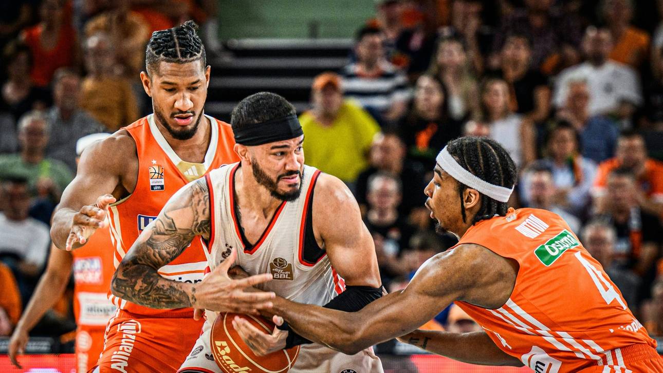 Karim Jallow (l.) überzeugte defensiv und offensiv