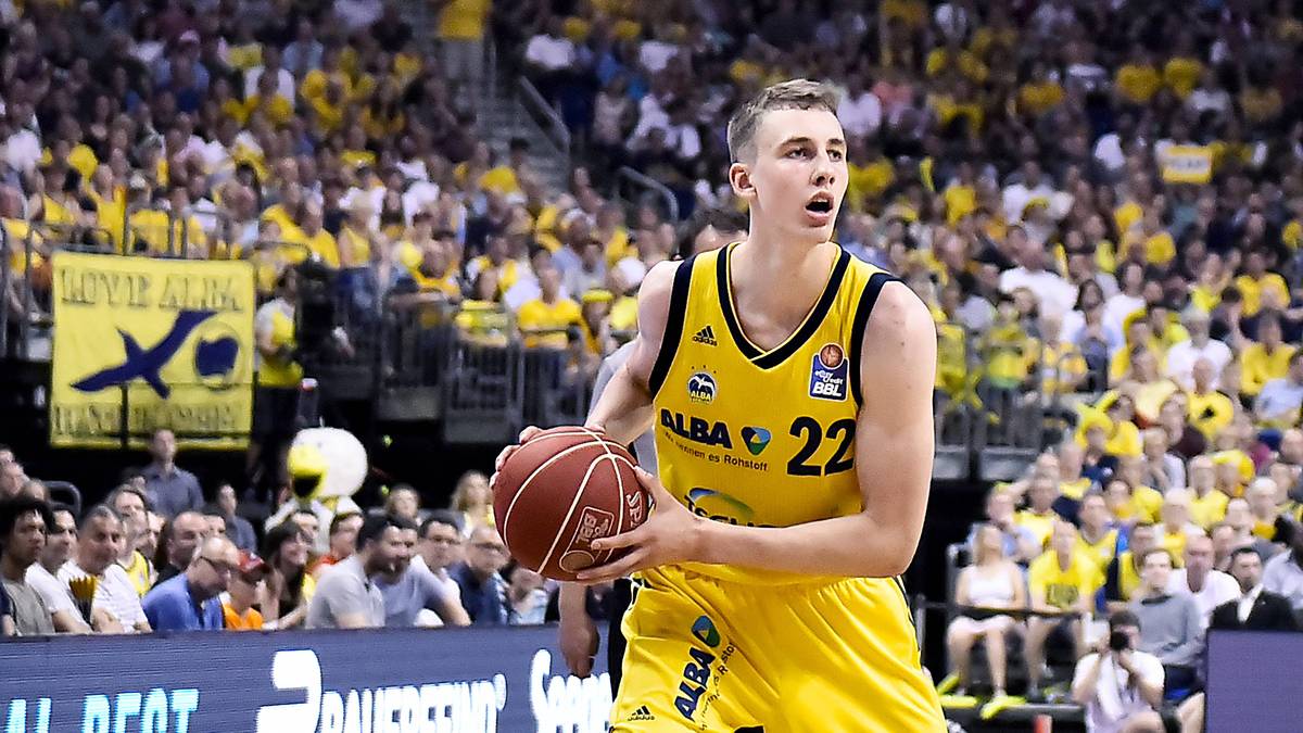 FRANZ WAGNER (Guard; Michigan; Freshman): Der Bruder von NBA-Profi Moritz Wagner tritt in dessen Fußstapfen und spielt ebenfalls für Michigan, aber als Guard. Für ALBA erreichte er 18/19 immerhin im Schnitt 12,4 Minuten und 4,6 Punkte. Wagner durfte sogar 22 Mal im Europacup ran