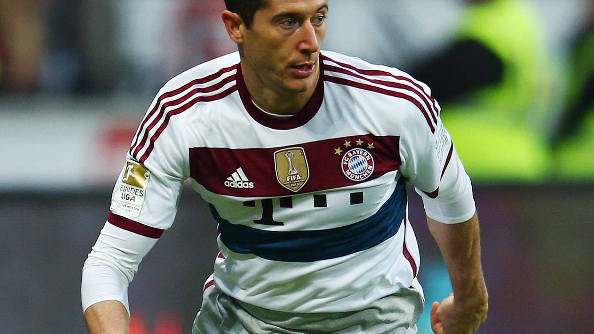 ROBERT LEWANDOWSKI: Der Stürmer ersetzte Mario Götze in der Schlussphase, konnte sich aber ebenfalls nicht mehr gefährlich in Szene setzen. SPORT1-Note: ohne Bewertung
