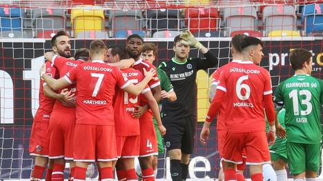 Die Fortuna setzt sich mit 3:2 gegen Hannover 96 durch 