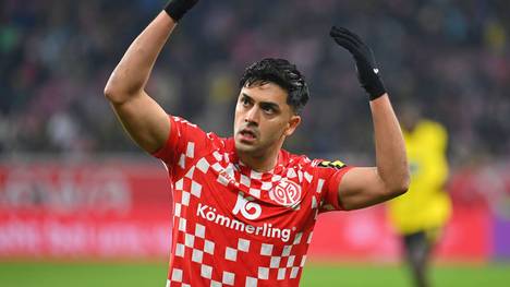 In Mainz scheint Nadiem Amiri sein Glück endlich gefunden zu haben. In der zentrale überzeugt er mit konstant guten Leistungen. Aber ist er damit auch ein Kandidat für die Nationalmannschaft?