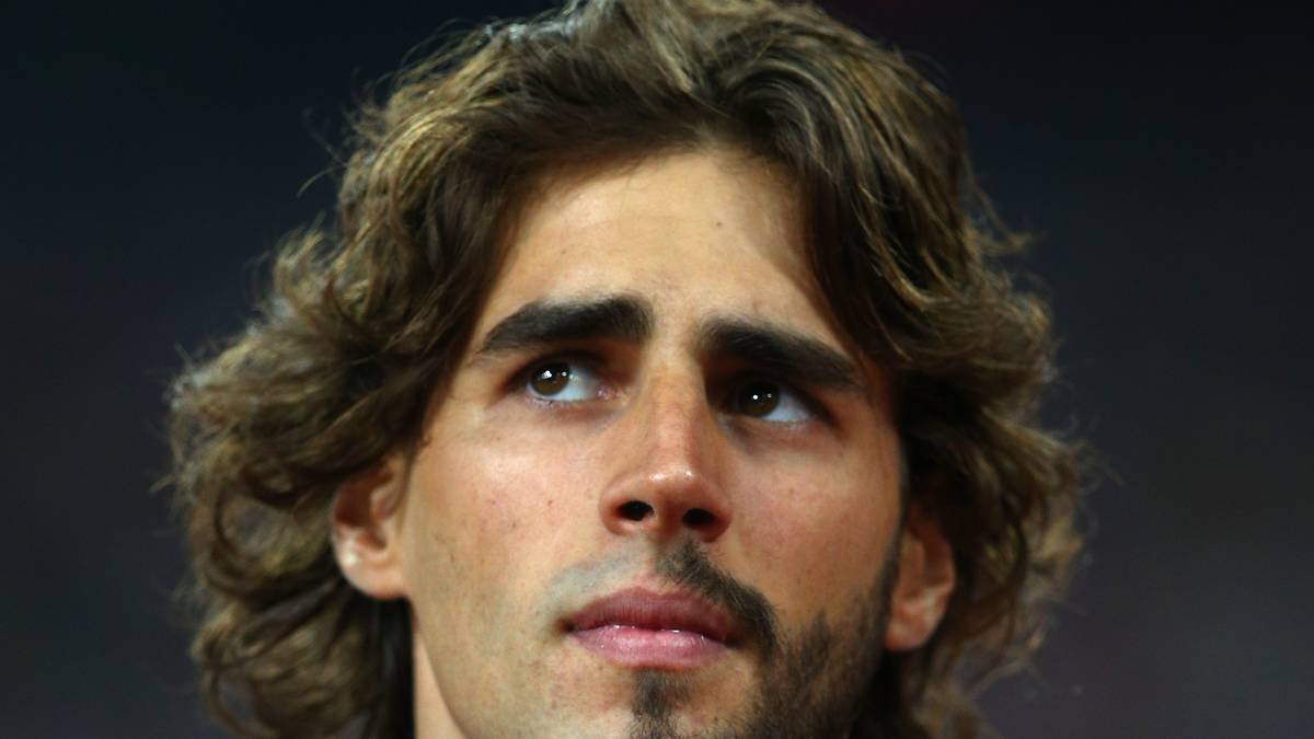 Gianmarco Tamberi überrascht viele Zuschauer in Peking mit seinem halben Bart. Dabei macht Tamberi dies bereits seit 2011. Der Grund? "Das ist mein Markenzeichen. Ich mag es, da zu stehen und die Leute zu entertainen."