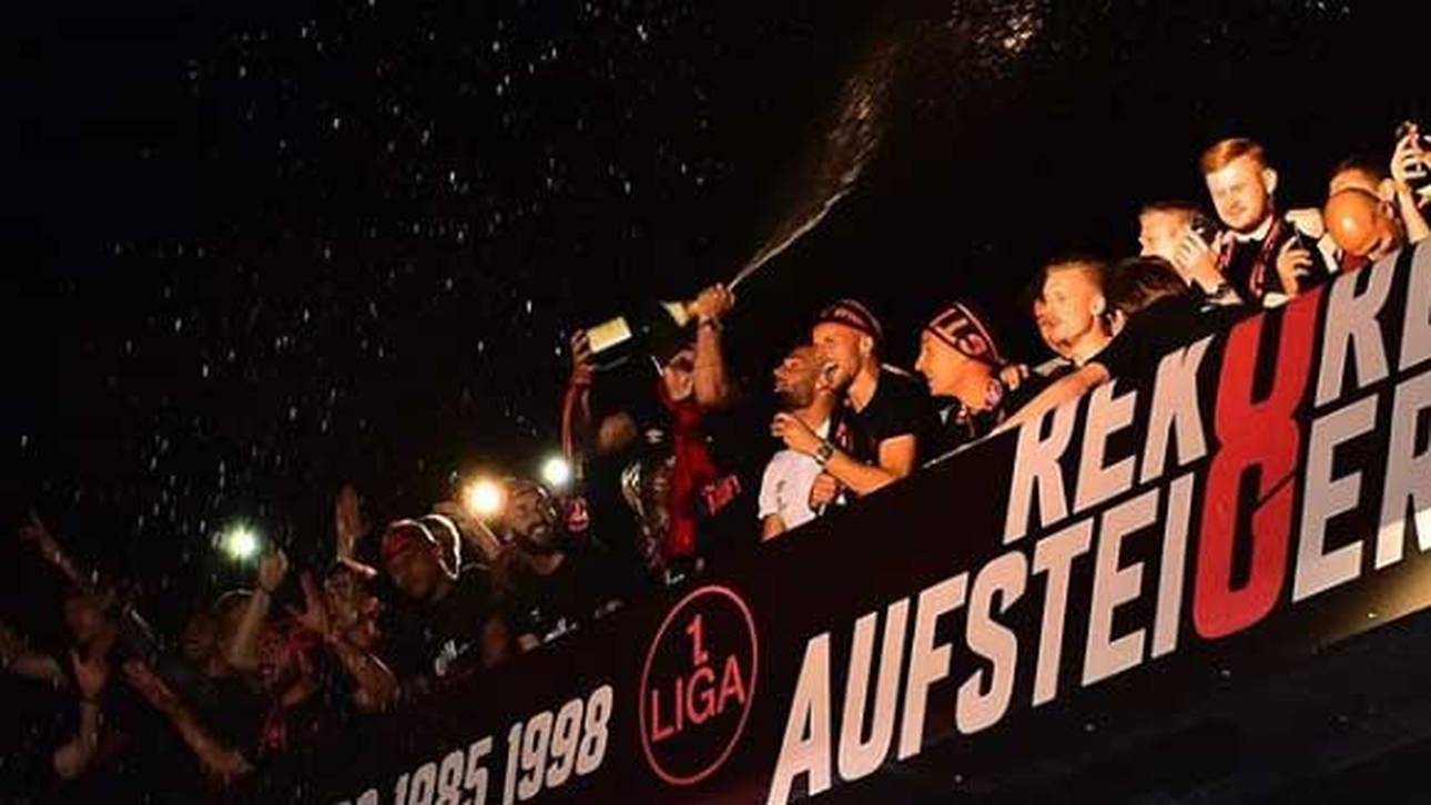 Nürnberg feiert Aufstiegshelden